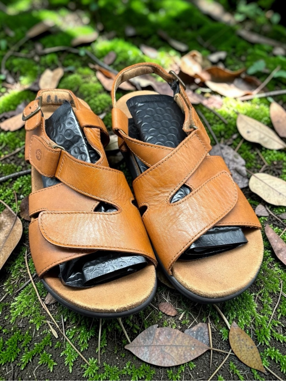 SAS Huggy Sandal 7.5M Caramel Brown Leather Comfort Slingback Adjustable Shoes